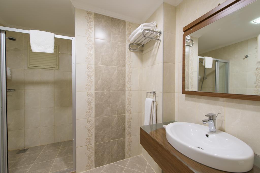 Cesmeli Konak Hotel Silivri Phòng bức ảnh